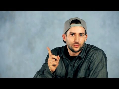 Видео: Как танцевать футворк и от чего должны офигевать зрители