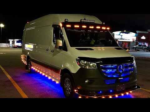 Видео: Первый груз 2022. Дальнобой на Sprinter по США. Mercedes Benz Sprinter.