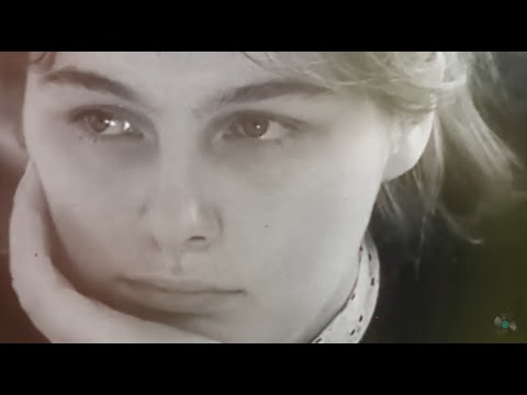 Видео: 10 класс ....Песня переносит в юность семидесятых....