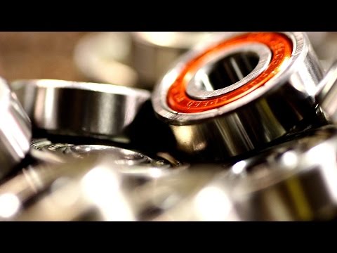 Видео: Как поменять подшипники на самокате. [Подробно от 3с]