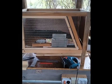 Видео: Клетка для ремонтного молодняка или для холостых кроликов.