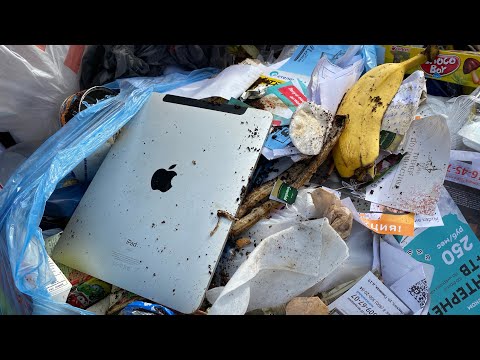 Видео: Как я зарабатываю лазая по мусоркам Питера ? Dumpster Diving RUSSIA #11