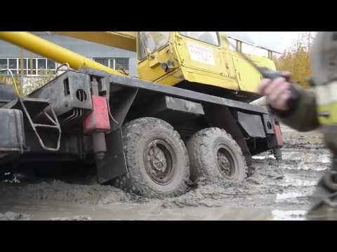 Видео: Авария автокрана на ул. Индустриальной. г.Нижневартовск