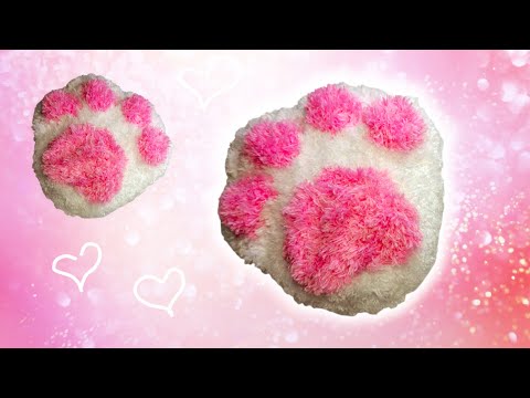 Видео: 🐾 Таба лапка Кошачья лапка | вязаная крючком подушка | как связать крючком подвеску на сумку
