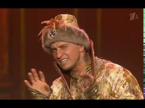 Видео: Павел Прилучный поет "Вдруг как в сказке скрипнула дверь" Главный Герой