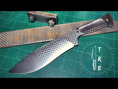 Видео: Заточка скосов на рашпиле кузнеца | Shop Talk Tuesday, выпуск 87