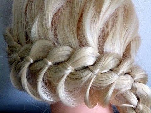 Видео: Косичка из 4 прядей.Причёски для средних, длинных волос.Плетение волос/косичек вокруг головы