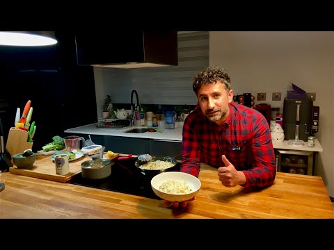 Видео: ASMR: Сытное ризотто с копченым лососем (исправленный рецепт)