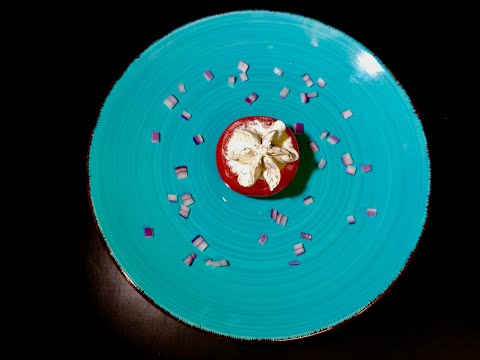 Видео: Помидоры, фаршированные сыром и чесноком