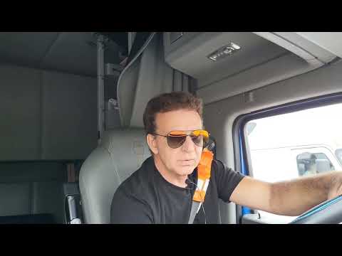 Видео: Дальнобой США. Самолёт рухнул на фривей.