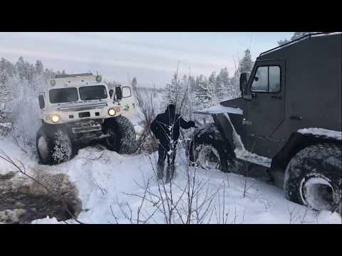 Видео: вездеходы Зырянин.  Проминка болота под трассу