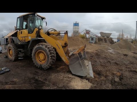 Видео: SDLG 936L Фронтальный погрузчик. Нет тяги на колесах......