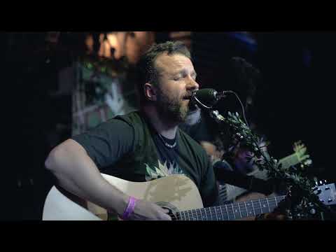 Видео: ОМЕЛА - Горькая осень (live unplugged)