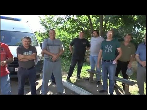 Видео: Скорая приедет нескоро? 22 водителя Гулькевичской ЦРБ подали заявление на увольнение. Причины.