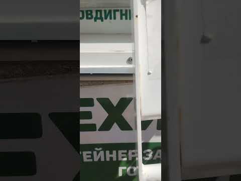 Видео: Отидох да предам на събирателния контейнер дрехите, които са малки на сина ми и да си взема почва 