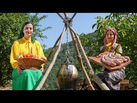Видео: Вкусный бульон из говяжьих хвостов, приготовленный на огне в большой скороварке ♧ Деревенский рецепт