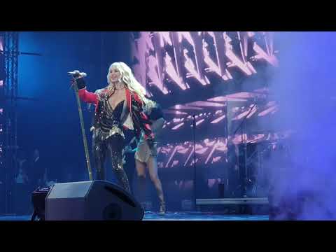 Видео: Лобода - К черту любовь