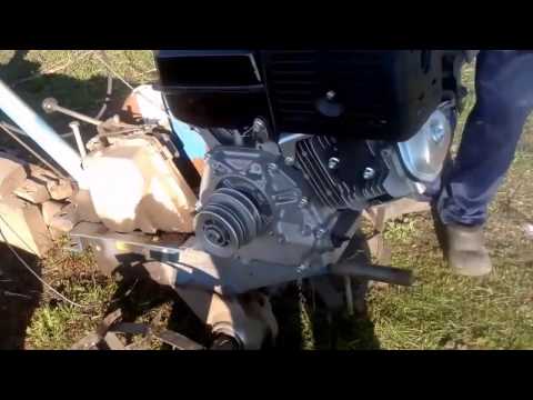 Видео: Мотоблок Нева. Меняем двигатель на новый. Motoblock Neva. Changing the engine for a new one.