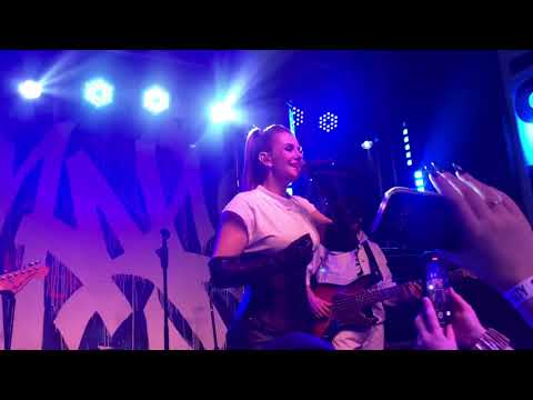 Видео: Лена Катина (t.A.T.u.)-30 минут. 07.11.2025 года, ресторан Токио city, Санкт-Петербург.