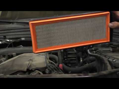 Видео: Как заменить все воздушные фильтра на BMW X3 F25 с дизельным двигателем N57