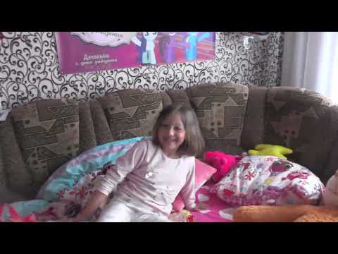 Видео: Папа 11 лет снимал на видео дочь.