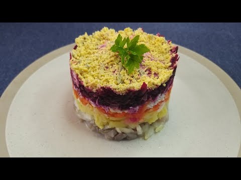 Видео: Селедка под шубой. Простой классический рецепт с балтийской сельдью!