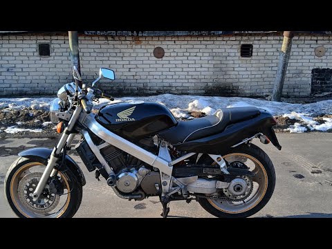 Видео: Honda Bros 400 обзор