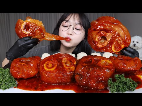 Видео: Острые тушёные говяжьи ноги с рисовыми шариками🍖🔥Mukbang ASMR