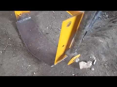 Видео: Картофелекопалка грохотная - рама. Homemade Potato Digger