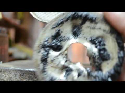 Видео: Горит значок давления масла Ваз 2112! снятие ,чистка маслоприеника ваз 2108 - 2115