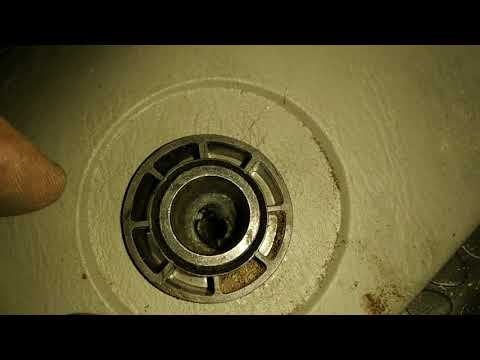 Видео: Traffic, Vivaro, Nissan,меняем переднее сиденье полуторку на одиночку!