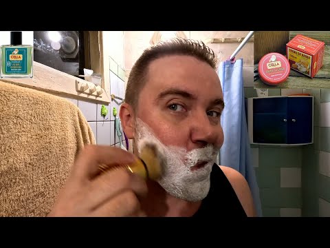 Видео: Влажное Классическое Бритье ( Итальянское бритье Cella Миндаль Лосьен Сеlla Aloe VERA )