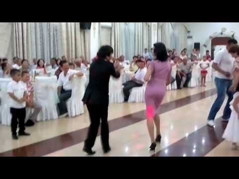 Видео: Актау танцор зажигает