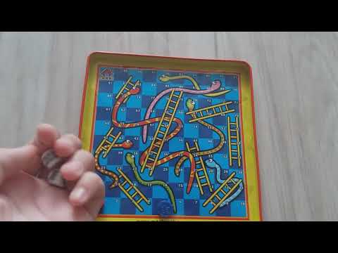 Видео: Обозреваю настольную игру под названием змеи и лестницы!