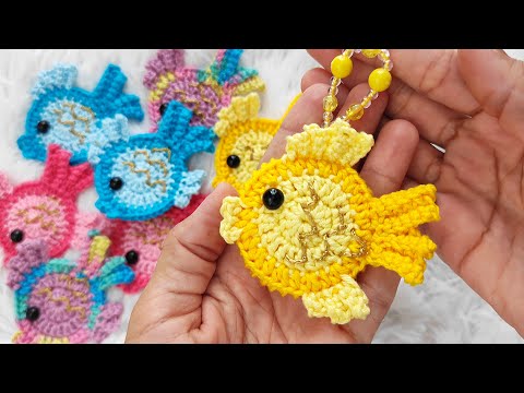 Видео: как связать крючком брелок с золотой рыбкой (с субтитрами)