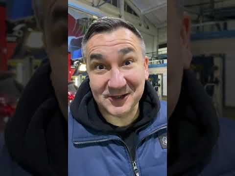 Видео: Приколы в автосервисе. Подборка за ноябрь 2021