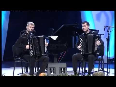 Видео: Александр Комельков и Михаил Наумов Г. Динику "Мартовский хоровод"