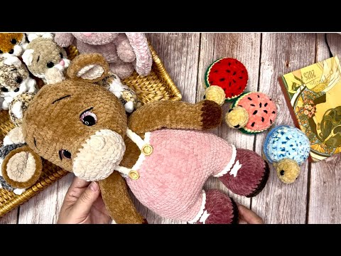 Видео: Вязовлог. Игрушки крючком. Показываю как вяжу глаза для лягушки.