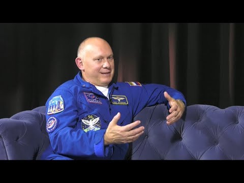 Видео: Во! Время... / Летчик-космонавт Олег Артемьев - Абакан 24