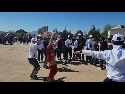 Видео: БАЗМИ НАВРӮЗИ ДАР ЧУЯНГАРОНИ РОМИТ ГАРЕНИ ЗУР ХОНД УСТОД ХАЙРИДДИН БОЗОР  ТАМОШО КУНЕДУ ОБУНА ШАВЕД