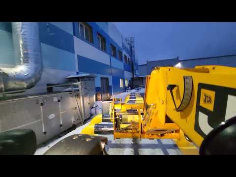 Видео: Вывозим колесоотбойники. Телескопический погрузчик JCB 531-70