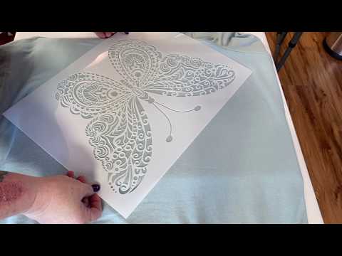 Видео: Как использовать трафареты и отбеливатель на рубашках | 334