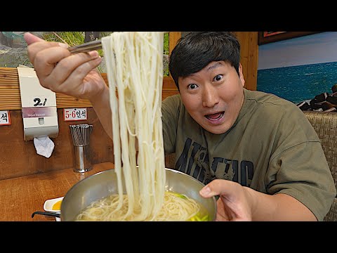 Видео: Хынсам пробует каждое меню на рынке...