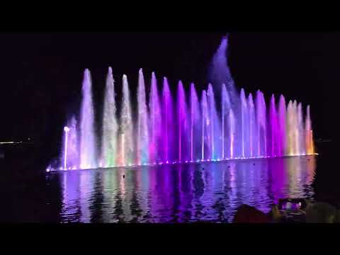 Видео: Пеещи фонтани Поморие