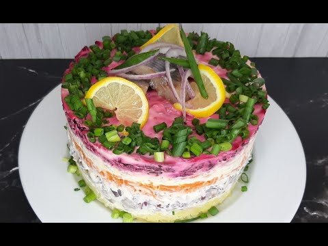 Видео: Селедка под шубой с яблоком.