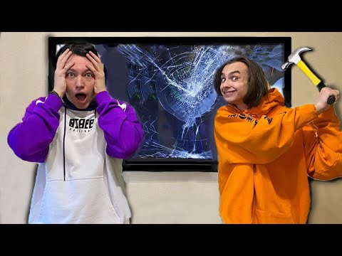 Видео: младший брат разбил квартиру...