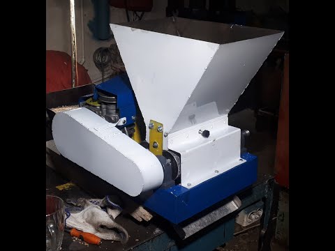 Видео: Плющилка для зерна