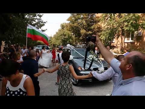 Видео: Хорото пред блока