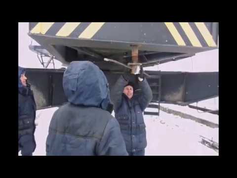 Видео: Монтаж башенного крана КБ-408