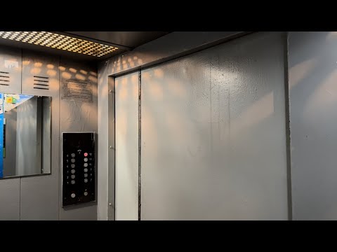 Видео: 🔥Железный капут! |🗿Грузопассажирский лифт КМЗ ≈1971 г. | Санкт-Петербург, ул Кораблестроителей, 19к2